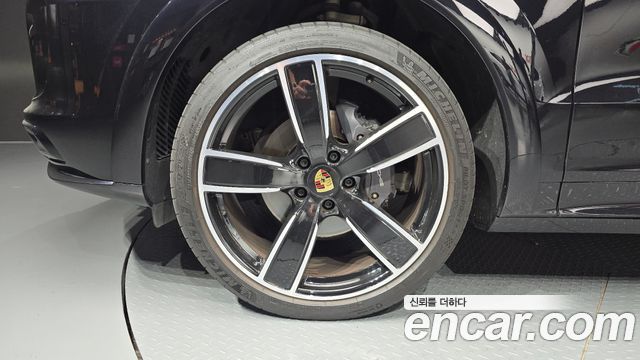 Porsche Cayenne 2020 — photo 5