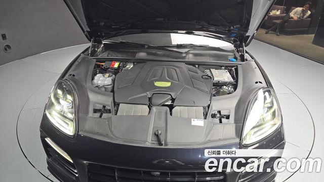 Porsche Cayenne 2020 — photo 6