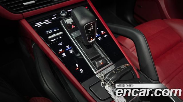 Porsche Cayenne 2020 — photo 12