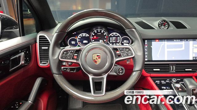 Porsche Cayenne 2020 — photo 19