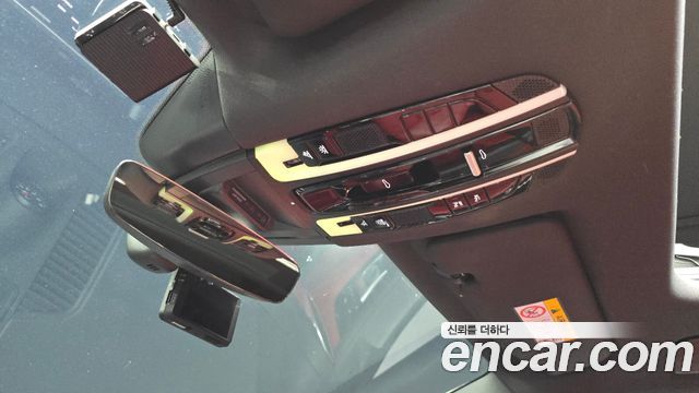 Porsche Cayenne 2020 — photo 24