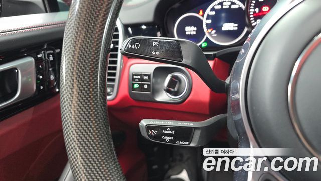 Porsche Cayenne 2020 — photo 27