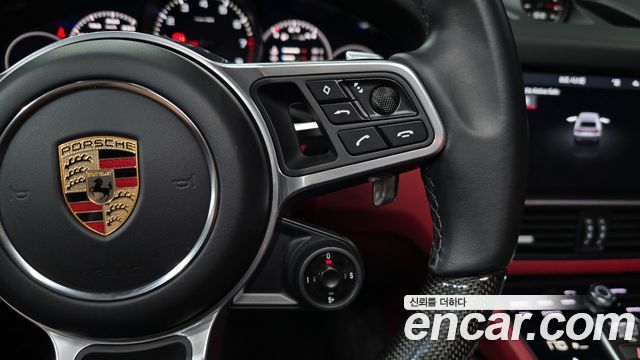 Porsche Cayenne 2020 — photo 30