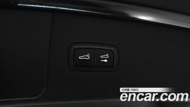Porsche Cayenne 2020 — photo 35