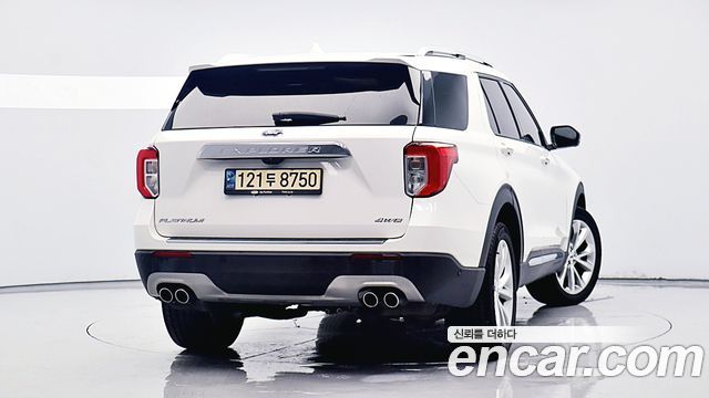 Ford Explorer 2021 — photo 2