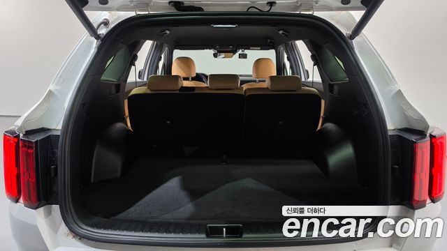 Kia Sorento 2023 — photo 25