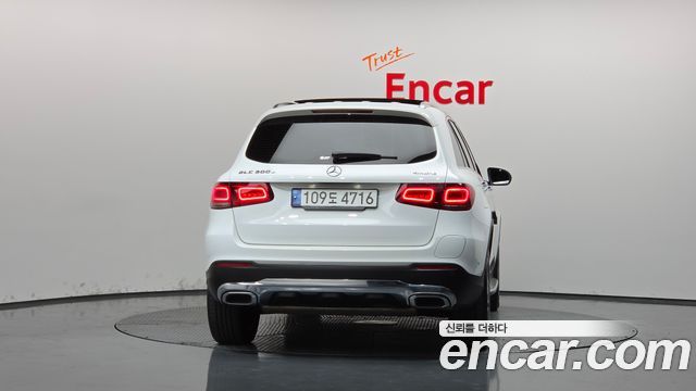 Mercedes-Benz GLC-Class 2021 — photo 4