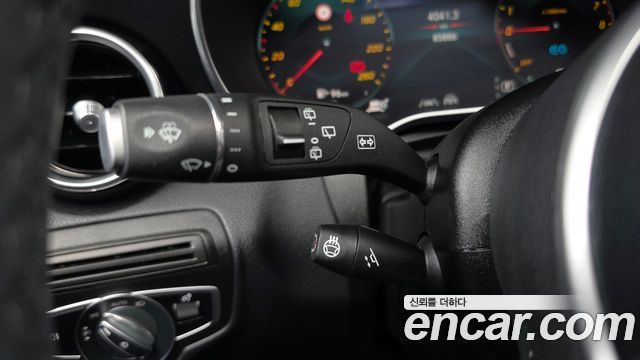 Mercedes-Benz GLC-Class 2021 — photo 28