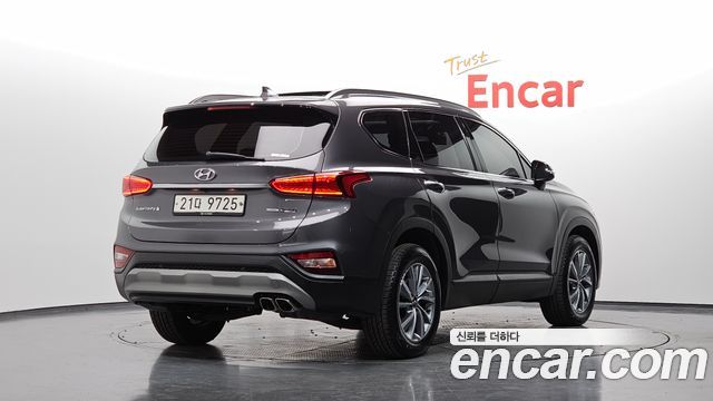Hyundai Santafe 2019 — photo 2