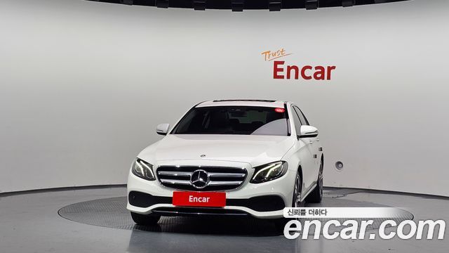 Mercedes-Benz E-Class 2019 — photo 3