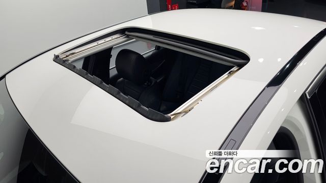 Mercedes-Benz E-Class 2019 — photo 25