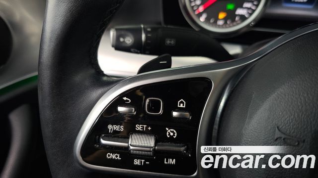 Mercedes-Benz E-Class 2019 — photo 29