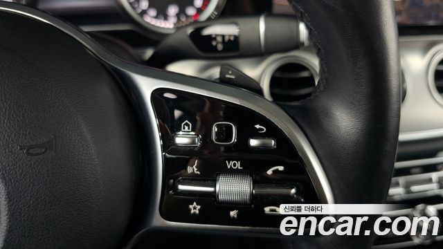 Mercedes-Benz E-Class 2019 — photo 31