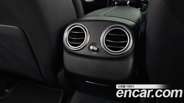 Mercedes-Benz E-Class 2019 — photo 35