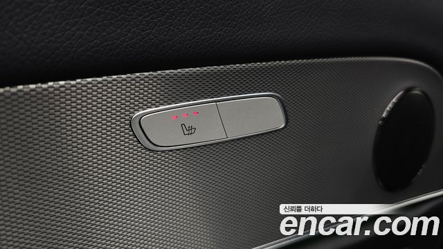 Mercedes-Benz E-Class 2019 — photo 36