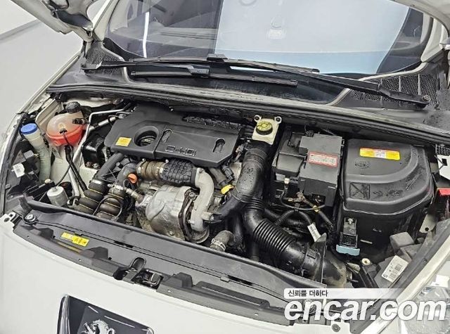 Peugeot 308 2013 — photo 5