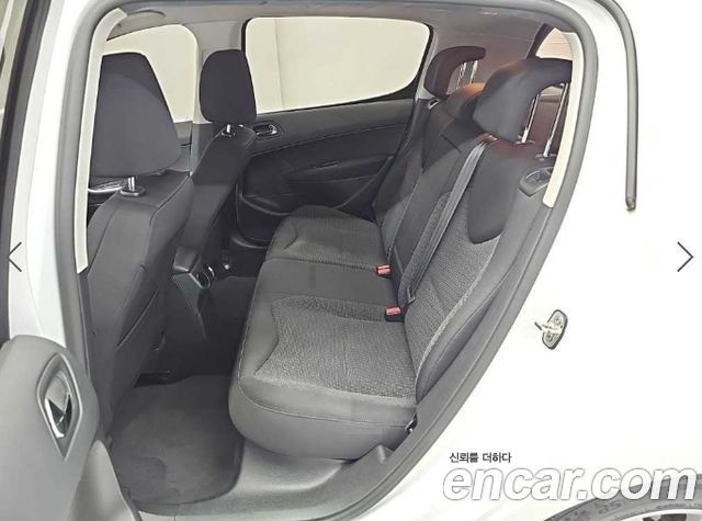 Peugeot 308 2013 — photo 12
