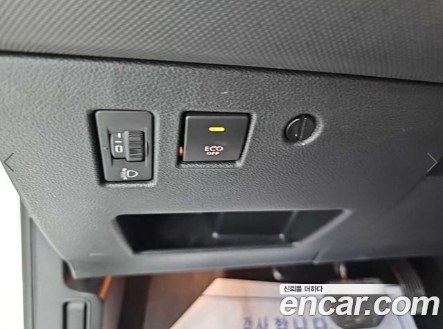 Peugeot 308 2013 — photo 17