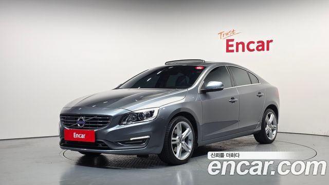 Volvo S60 2018 — photo 1