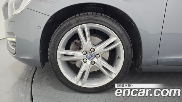 Volvo S60 2018 — photo 5