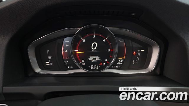 Volvo S60 2018 — photo 8