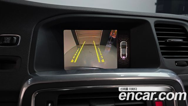 Volvo S60 2018 — photo 16