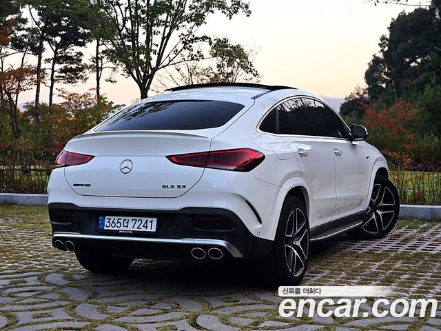 Mercedes-Benz GLE-Class 2021 — photo 3