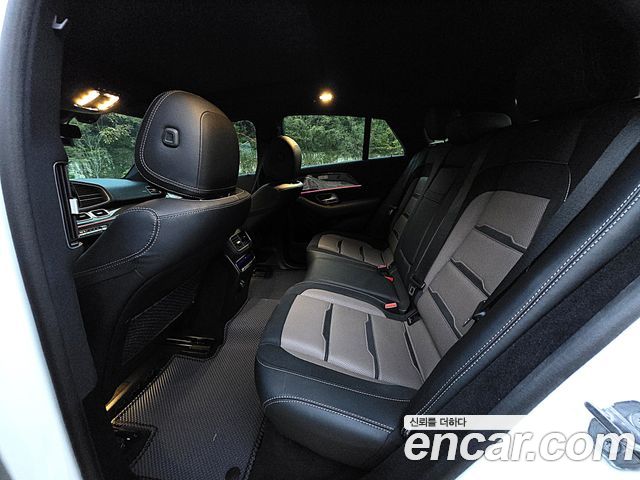 Mercedes-Benz GLE-Class 2021 — photo 19