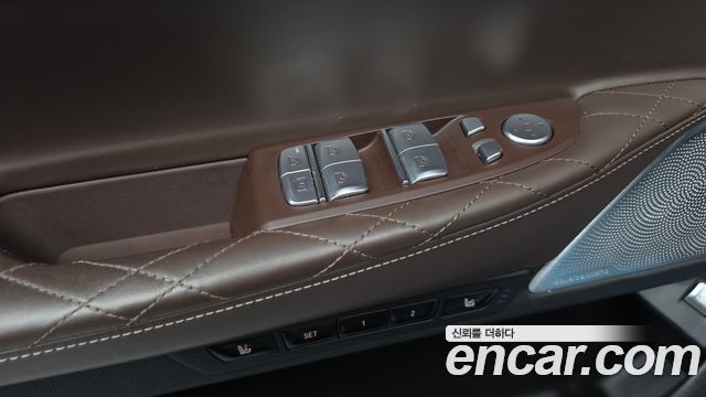 BMW 7-Series 2022 — photo 28