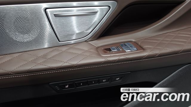 BMW 7-Series 2022 — photo 29
