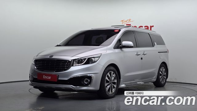 Kia Canival 2015 — photo 1
