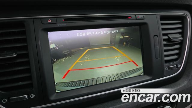 Kia Canival 2015 — photo 16