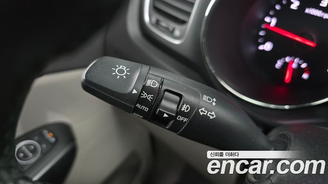 Kia Canival 2015 — photo 20