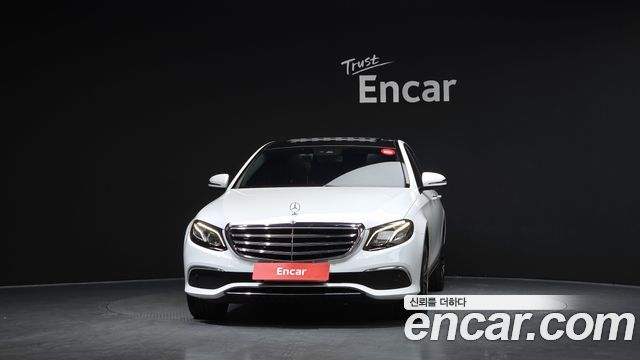 Mercedes-Benz E-Class 2019 — photo 3