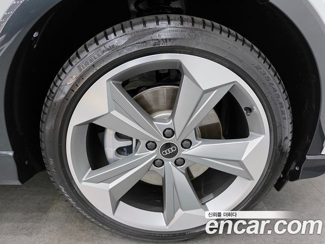 Audi Q4 e-tron 2026 — photo 5