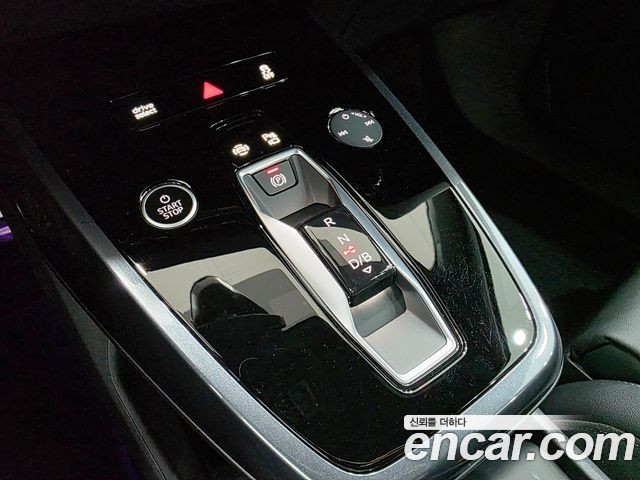 Audi Q4 e-tron 2026 — photo 9