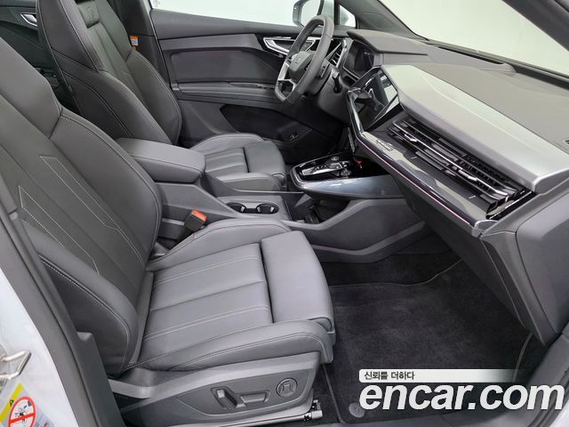 Audi Q4 e-tron 2026 — photo 10