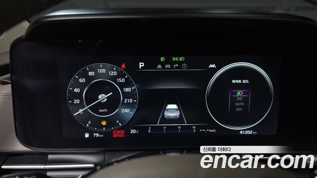 Kia Canival 2023 — photo 8