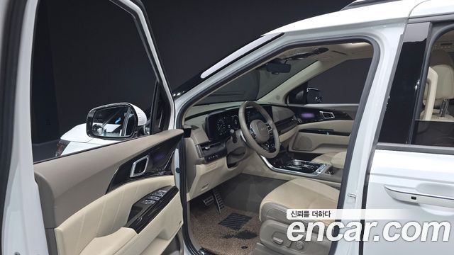 Kia Canival 2023 — photo 10