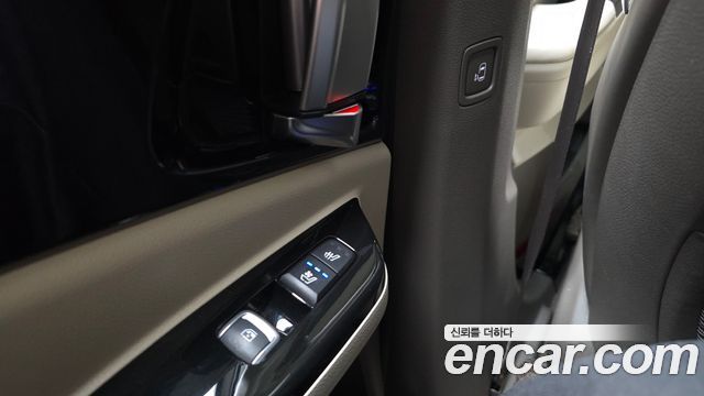 Kia Canival 2023 — photo 17