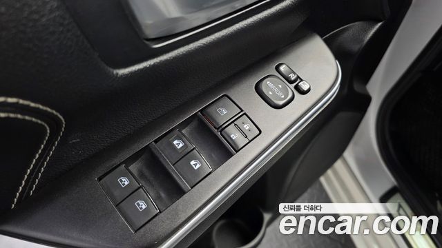 Toyota Camry 2017 — photo 18