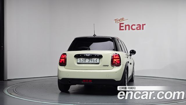 Mini Cooper 2019 — photo 4