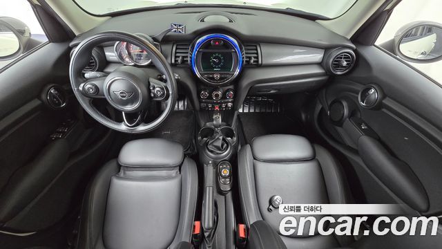 Mini Cooper 2019 — photo 10