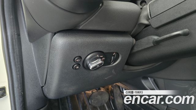 Mini Cooper 2019 — photo 24