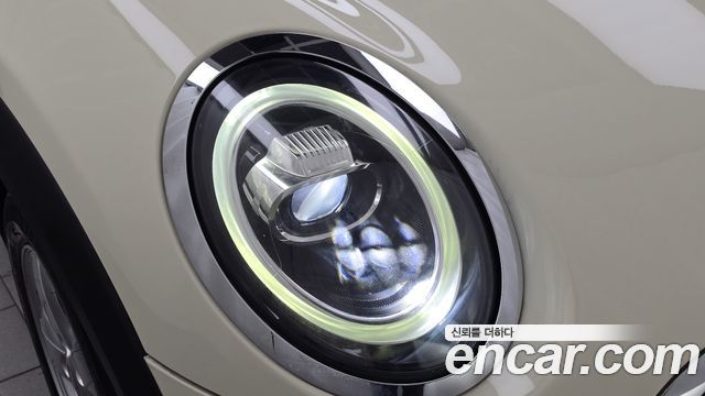 Mini Cooper 2019 — photo 8