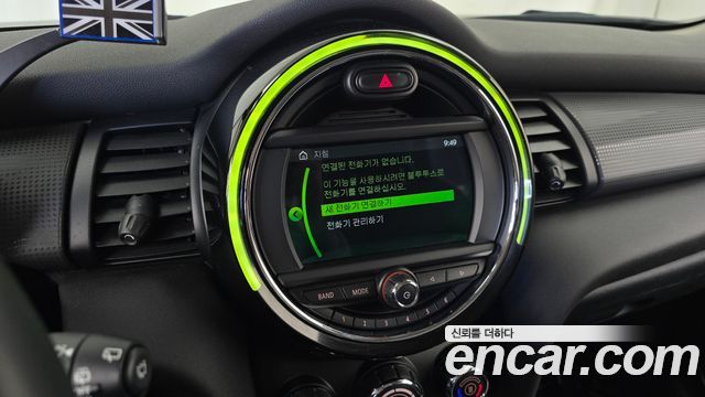 Mini Cooper 2019 — photo 28