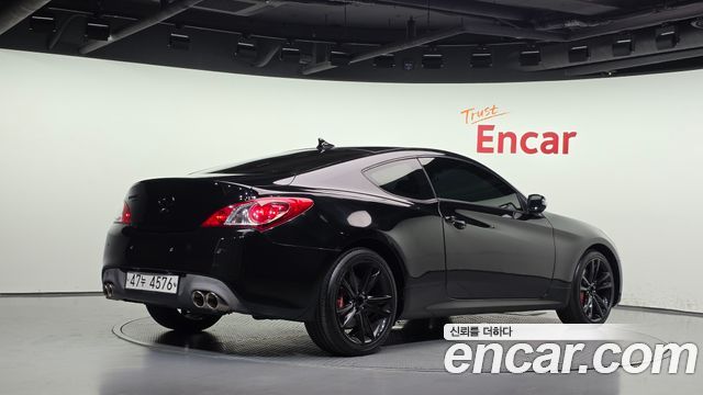 Hyundai Genesis 2009 — photo 2