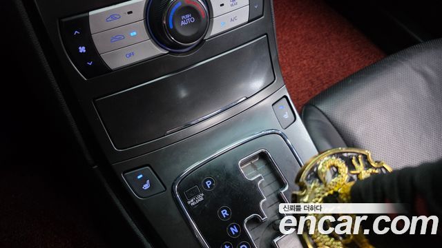 Hyundai Genesis 2009 — photo 17