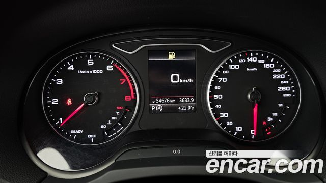 Audi A3 2018 — photo 11