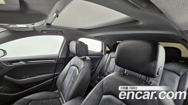 Audi A3 2018 — photo 25